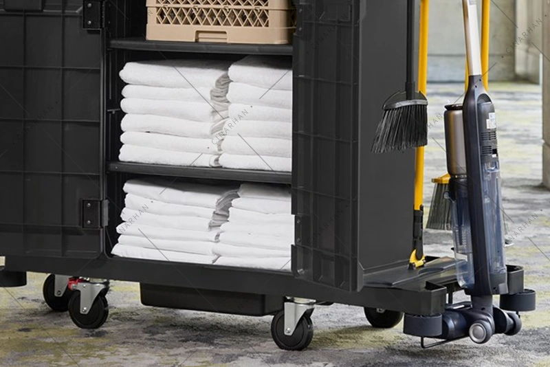 Rubbermaid Executive Tam Boyutlu Kat Hizmetleri Arabası Security Set, Siyah
